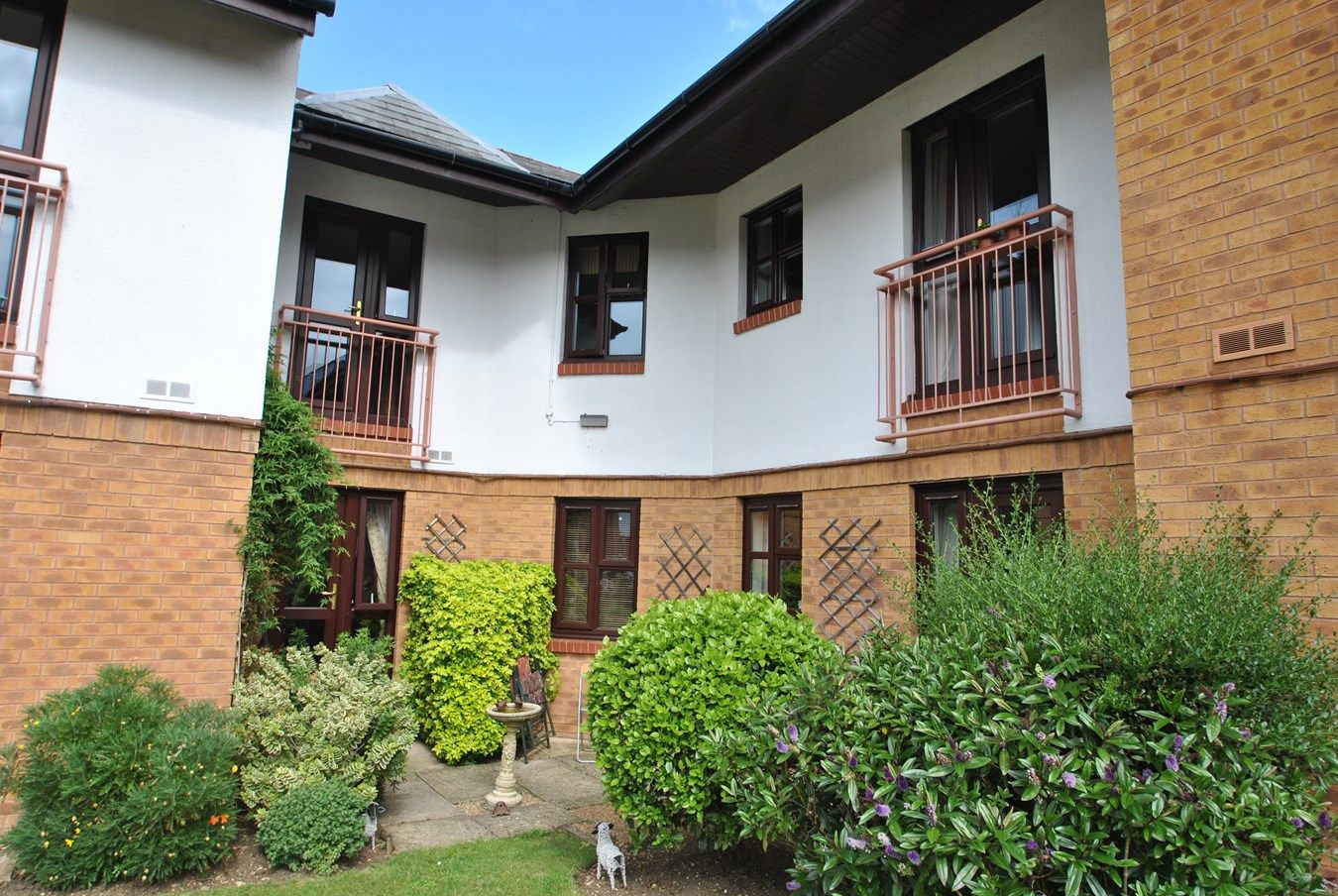 2 bed property for sale in Rectory Court, Cleeve, Cheltenham