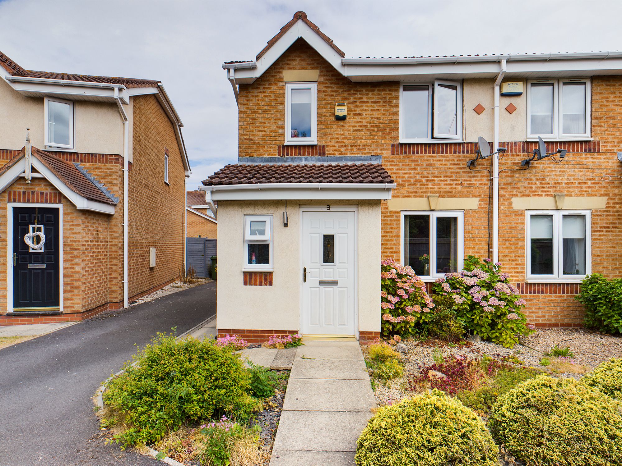 3 bed semidetached house for sale in Hyde Park Close, Scartho Top