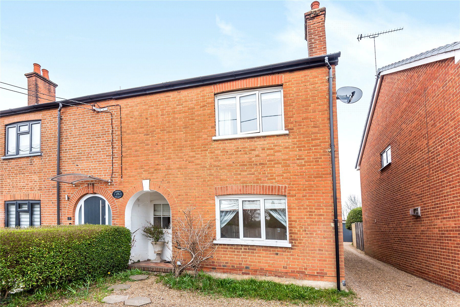 2 bed semidetached house for sale in Chobham, Surrey GU24 Zoopla