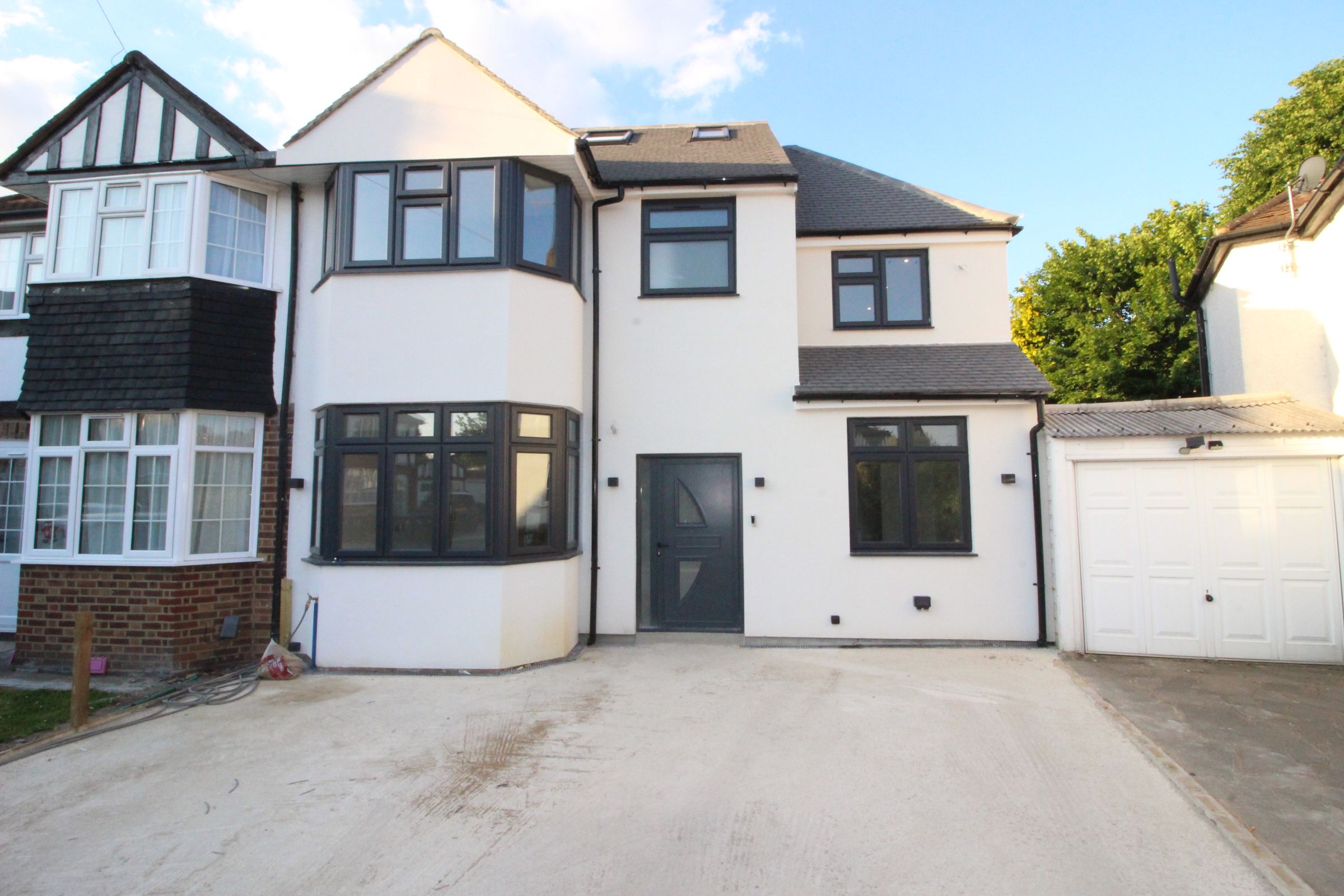 5 bed semidetached house for sale in Bargate Close, New Malden KT3
