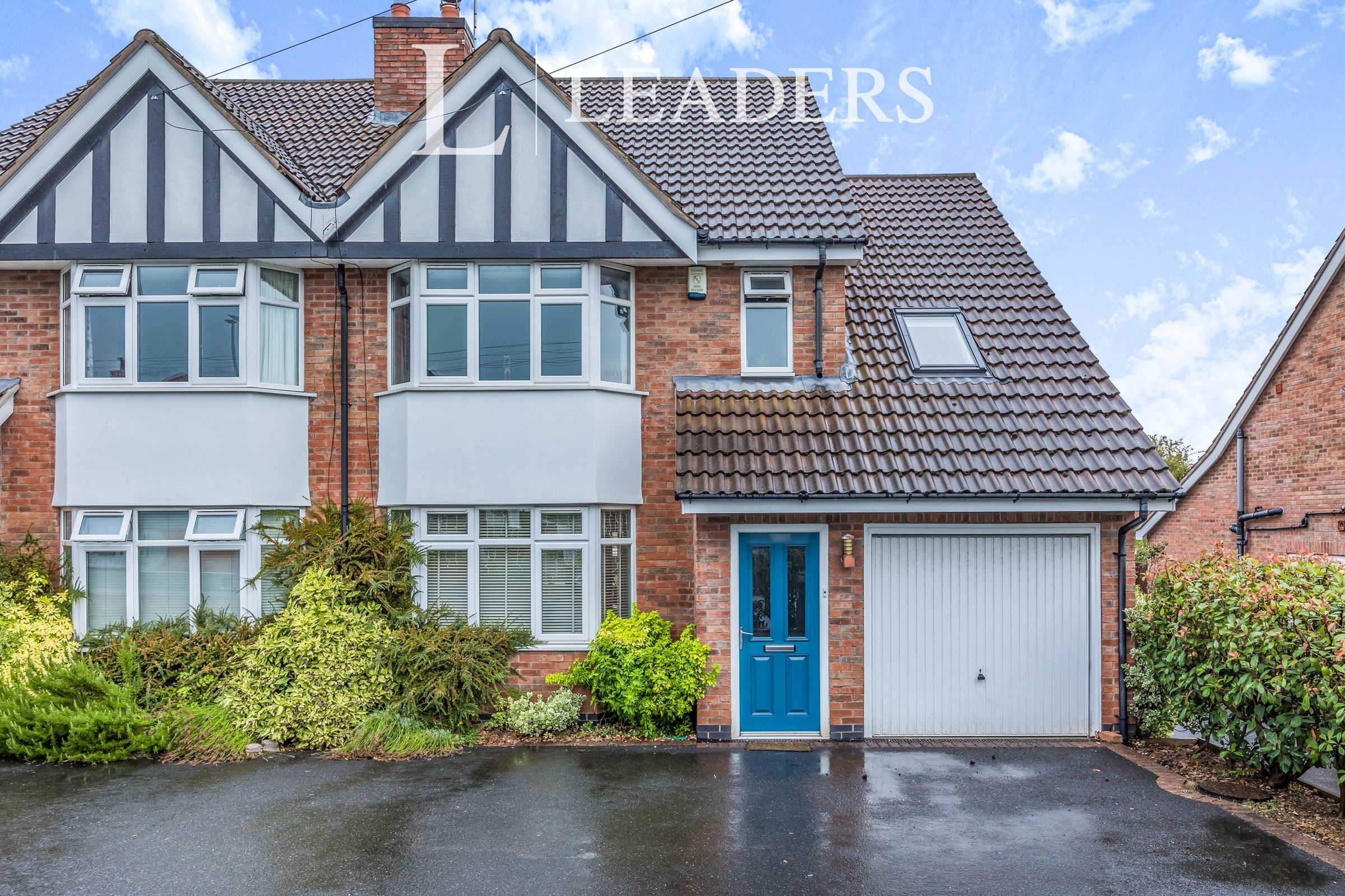 4 bed semidetached house to rent in Bramcote Lane, Beeston, Nottingham