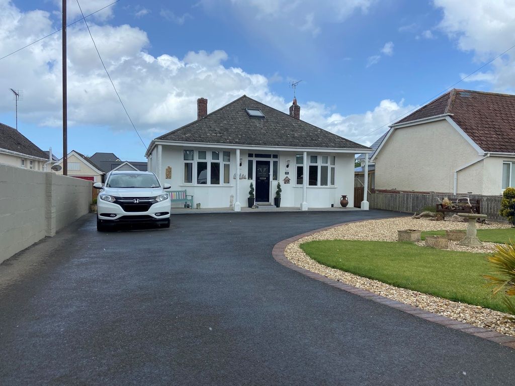 4 bed detached bungalow for sale in West Yelland, Barnstaple EX31 Zoopla
