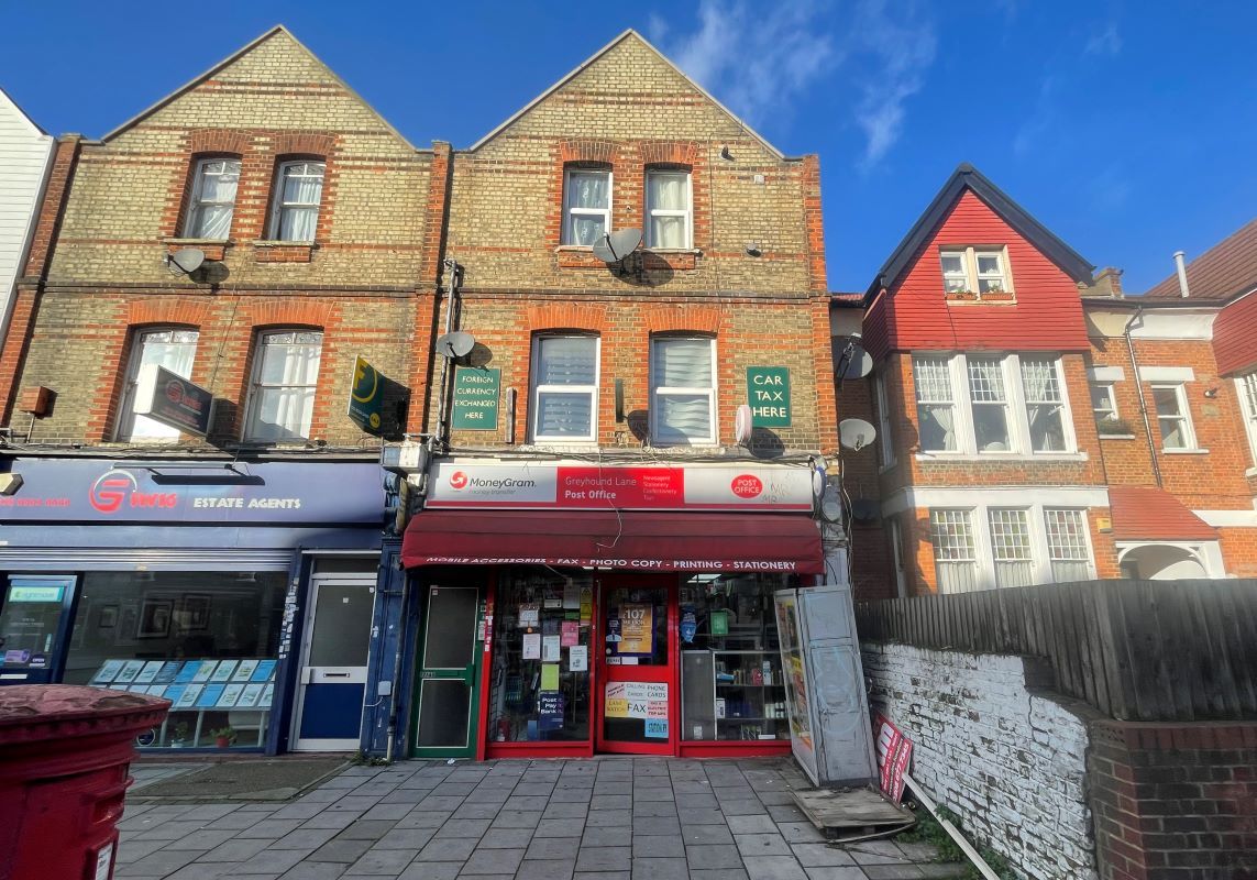 3 bed end terrace house for sale in 17 Greyhound Lane, Streatham