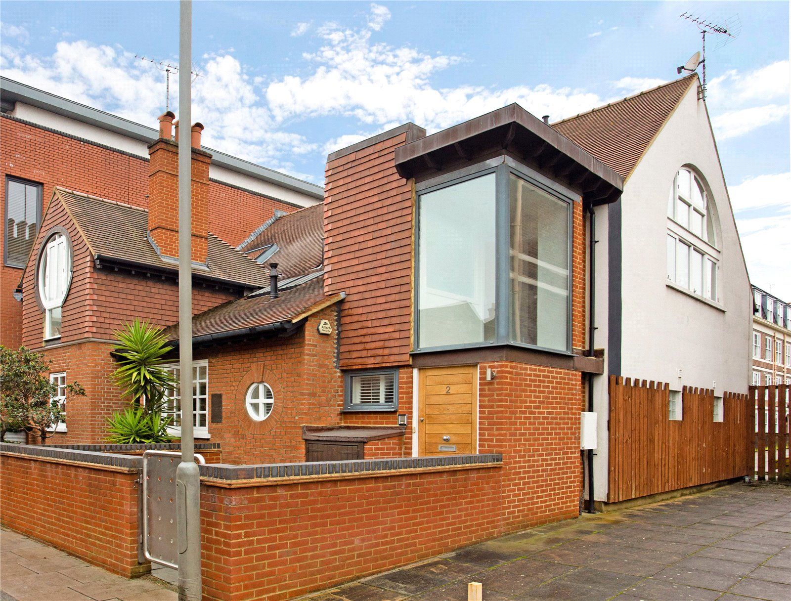 Biggs Row, Putney, London SW15  