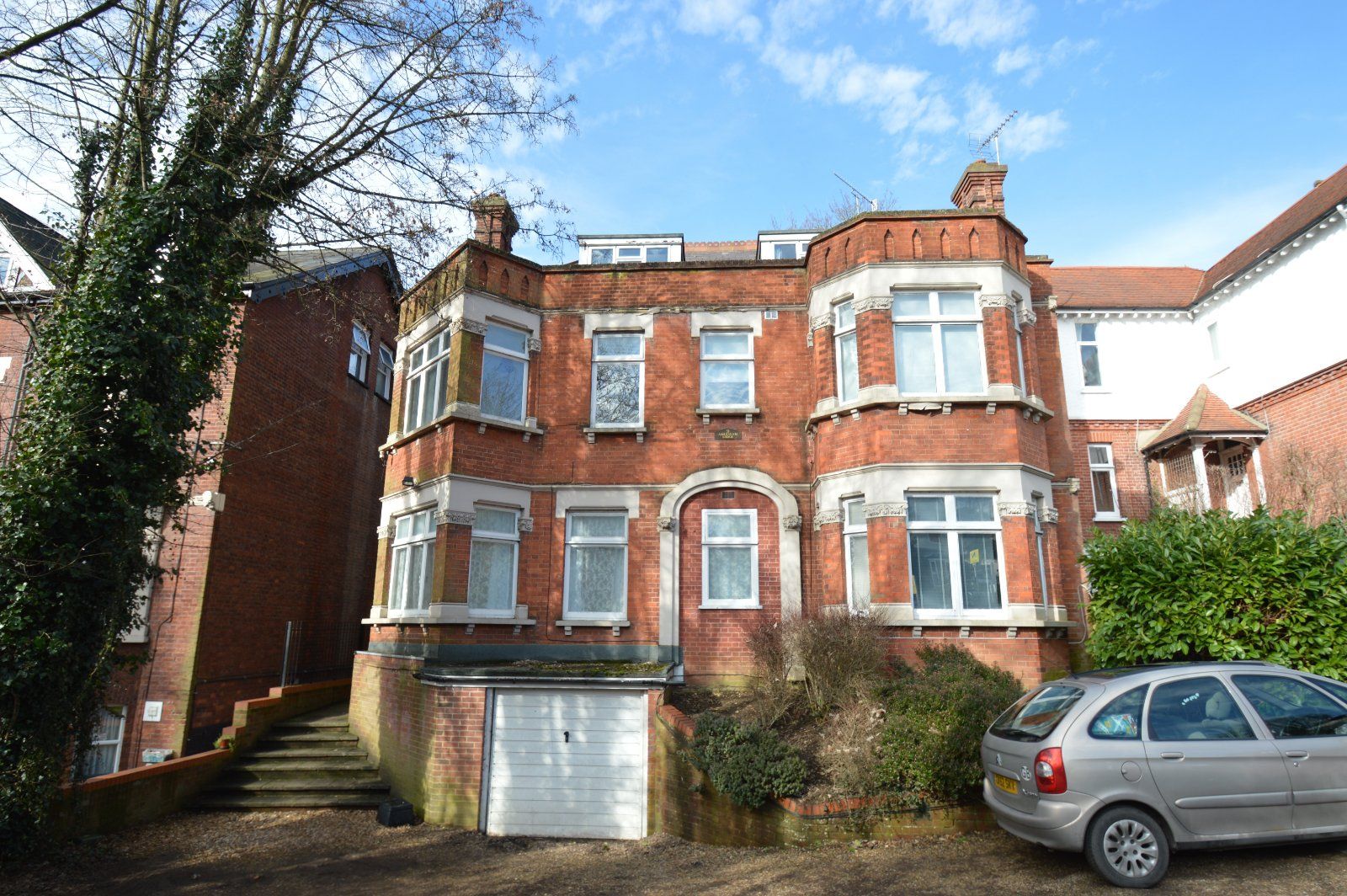 1 bed flat to rent in Amersham Lodge, 51 Amersham Hill, High