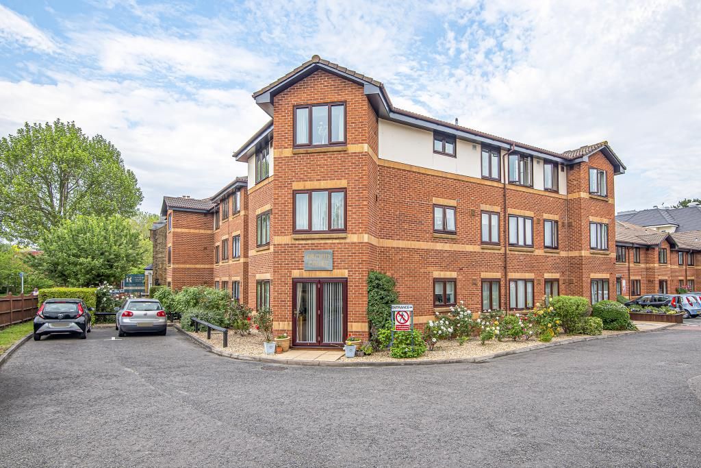 1 bed flat for sale in Egham, Surrey TW20 Zoopla
