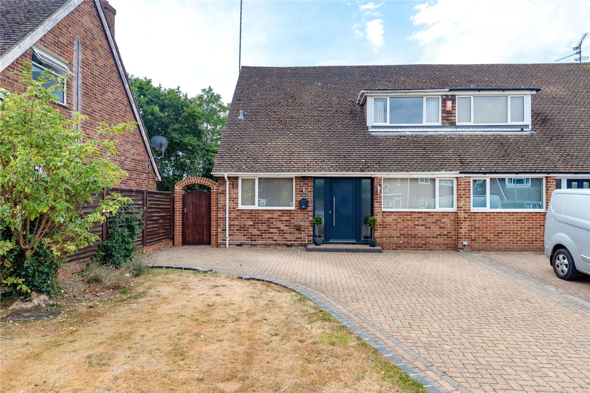 4 bed semidetached house for sale in Sherwood Road, Winnersh