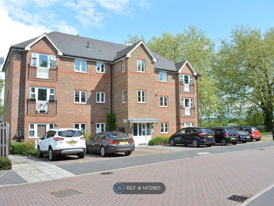2 bed flat to rent in Haydock Court, Epsom KT19 Zoopla