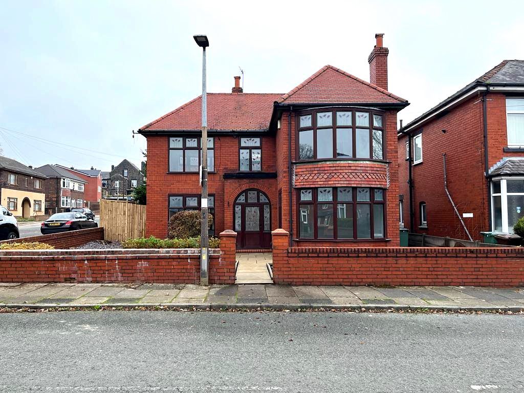 3 bed detached house for sale in Seedfield Road, Walmersley, Bury BL9