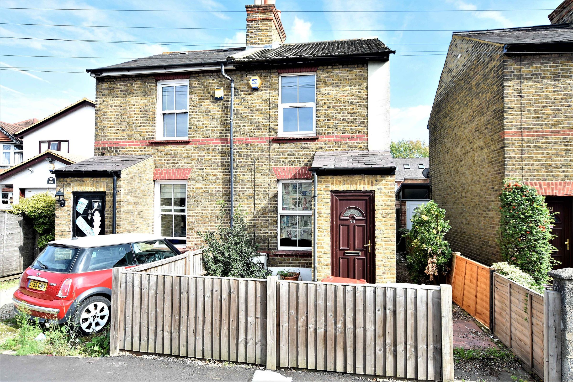 2 bed cottage for sale in Hounslow Road, Hanworth, Middlesex TW13 Zoopla