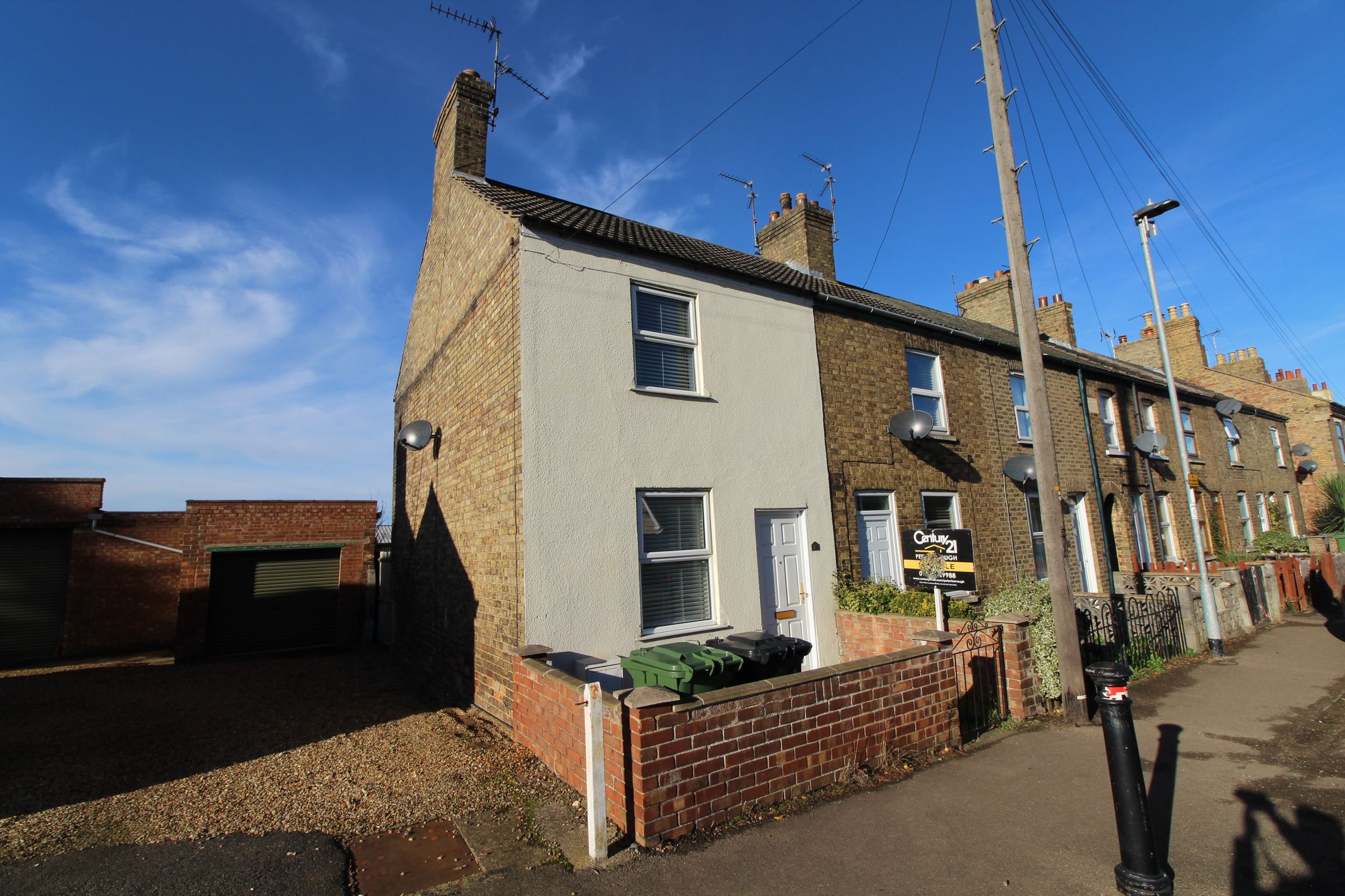 2 bed end terrace house to rent in Crowland Road, Eye, Peterborough PE6