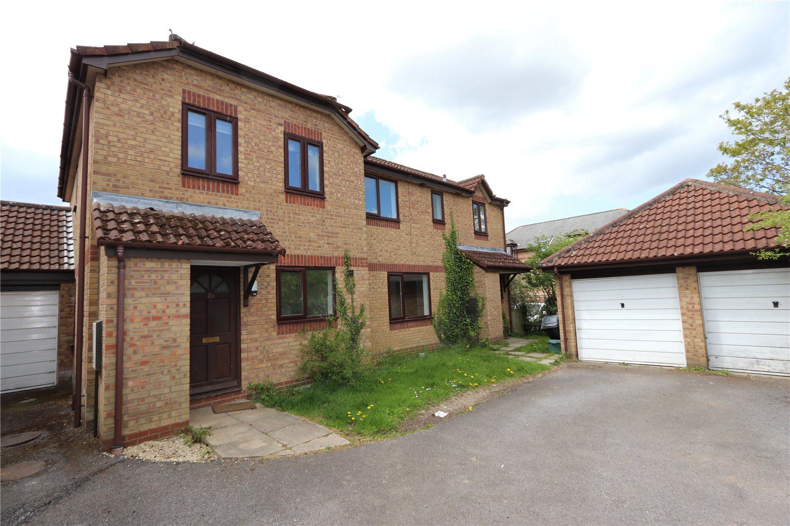 3 bed semidetached house for sale in Church Road, Stoke Gifford