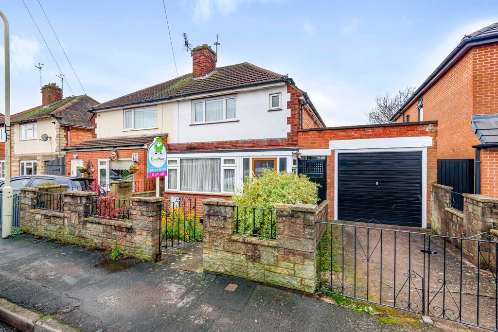 3 bed semidetached house for sale in Stonehill Avenue, Birstall