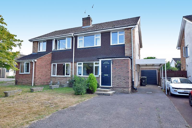 3 bed semidetached house for sale in Biddenden Close, Bearsted