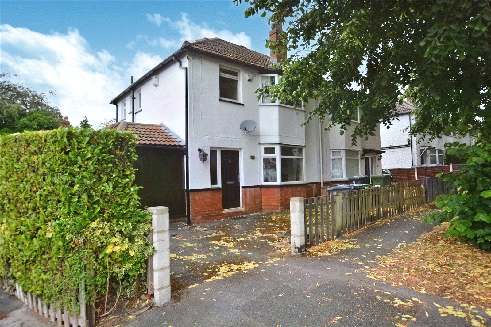 4 bed semidetached house for sale in Langdale Avenue, Leeds, West