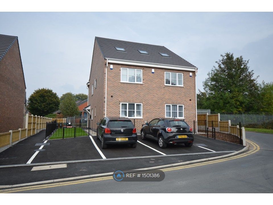 2 bed flat to rent in Lyme Valley Road, Newcastle ST5 Zoopla