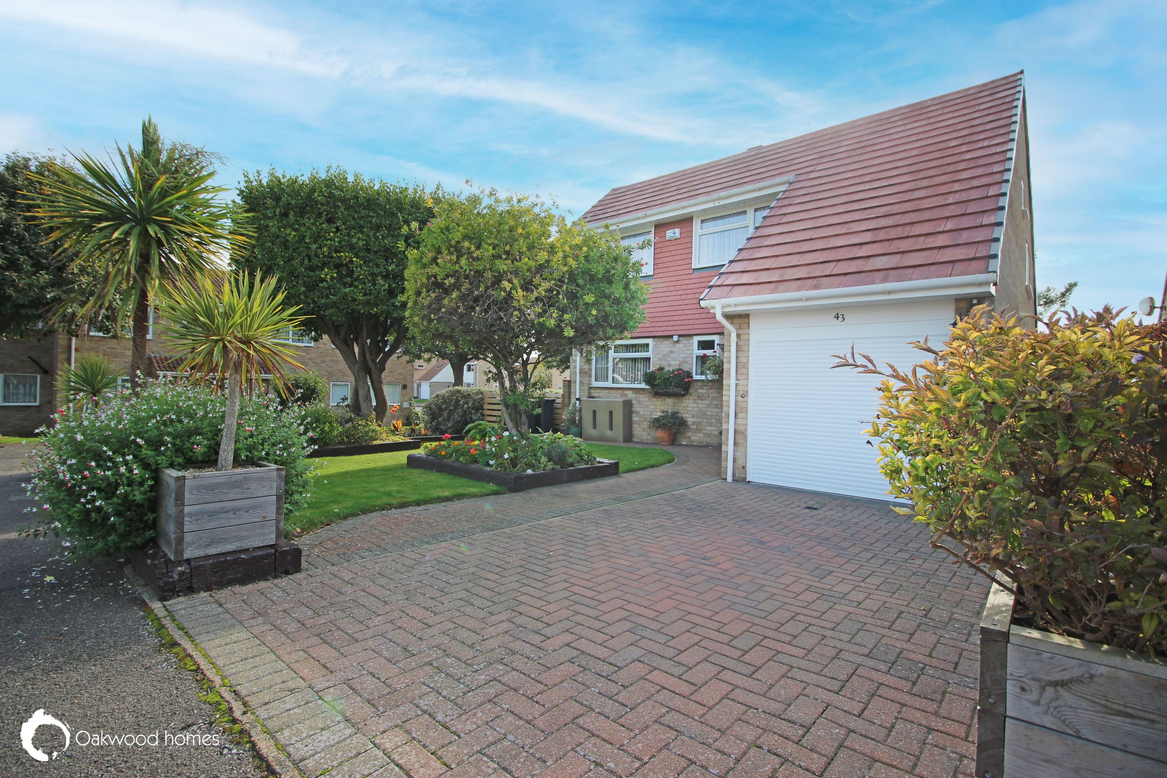 4 bed detached house for sale in Staplehurst Gardens, Cliftonville