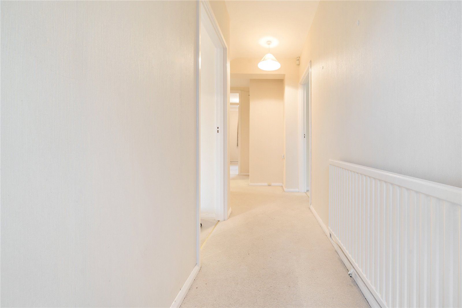 3 bed flat to rent in Parkwood Avenue, Esher KT10 Zoopla