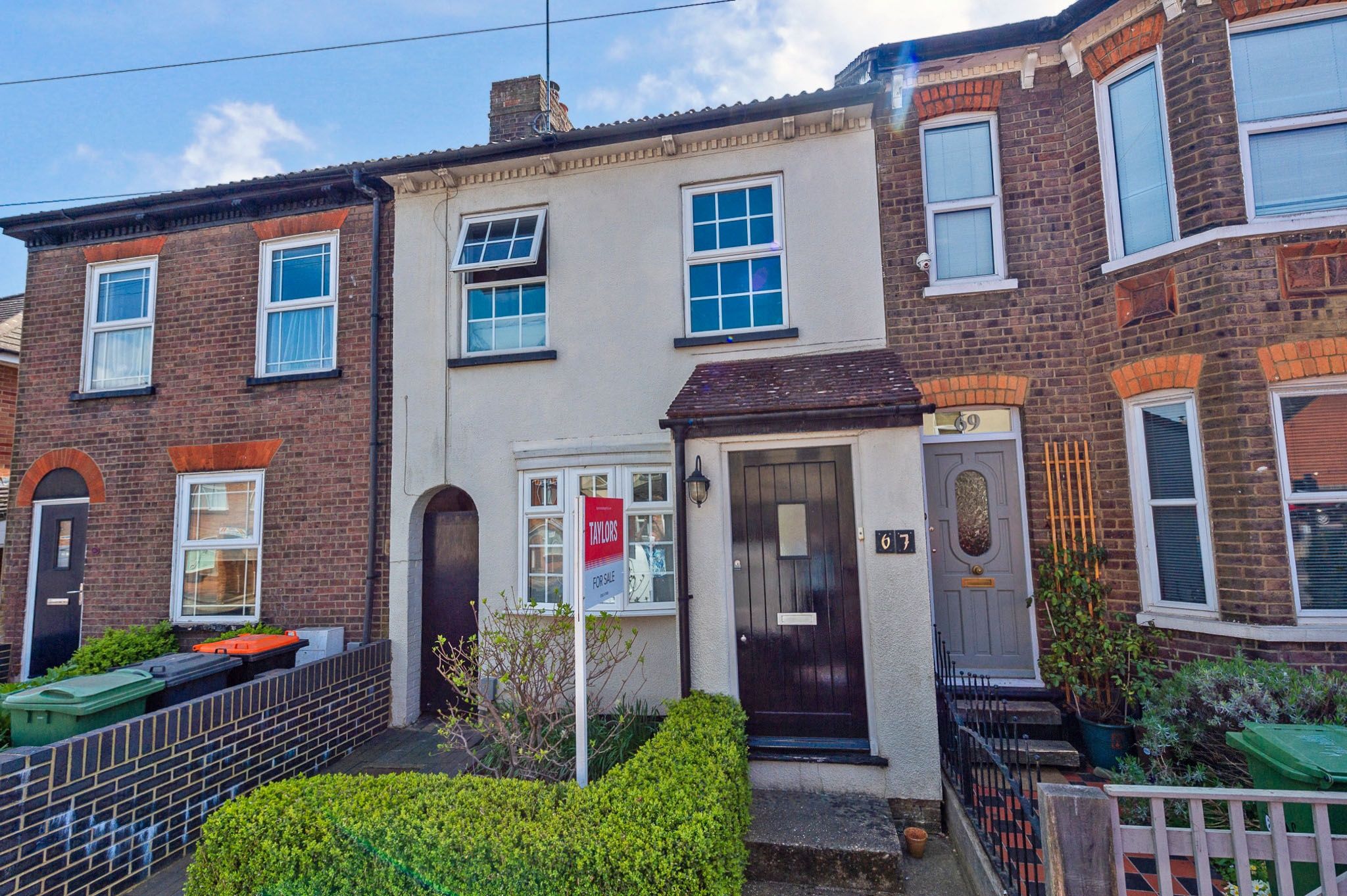 3 bed terraced house for sale in Union Street, Dunstable, Bedfordshire