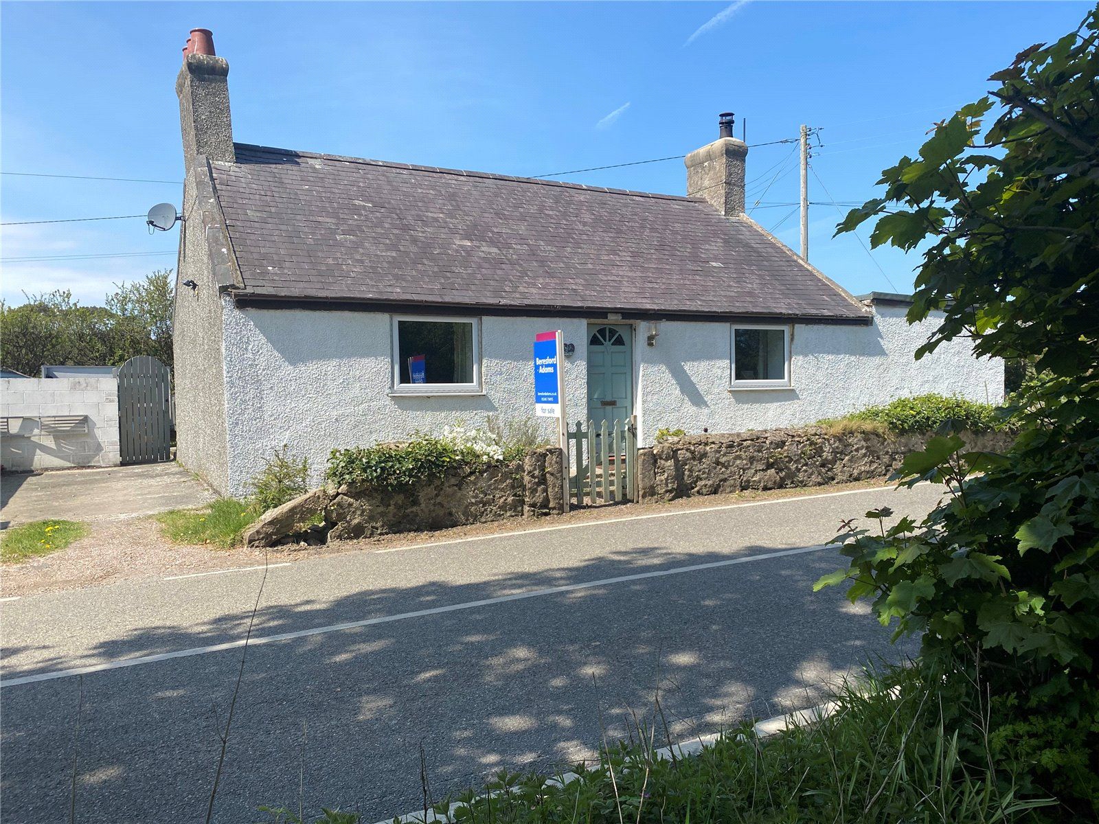 2 bed bungalow for sale in Capel Coch, Llangefni, Anglesey, Sir Ynys