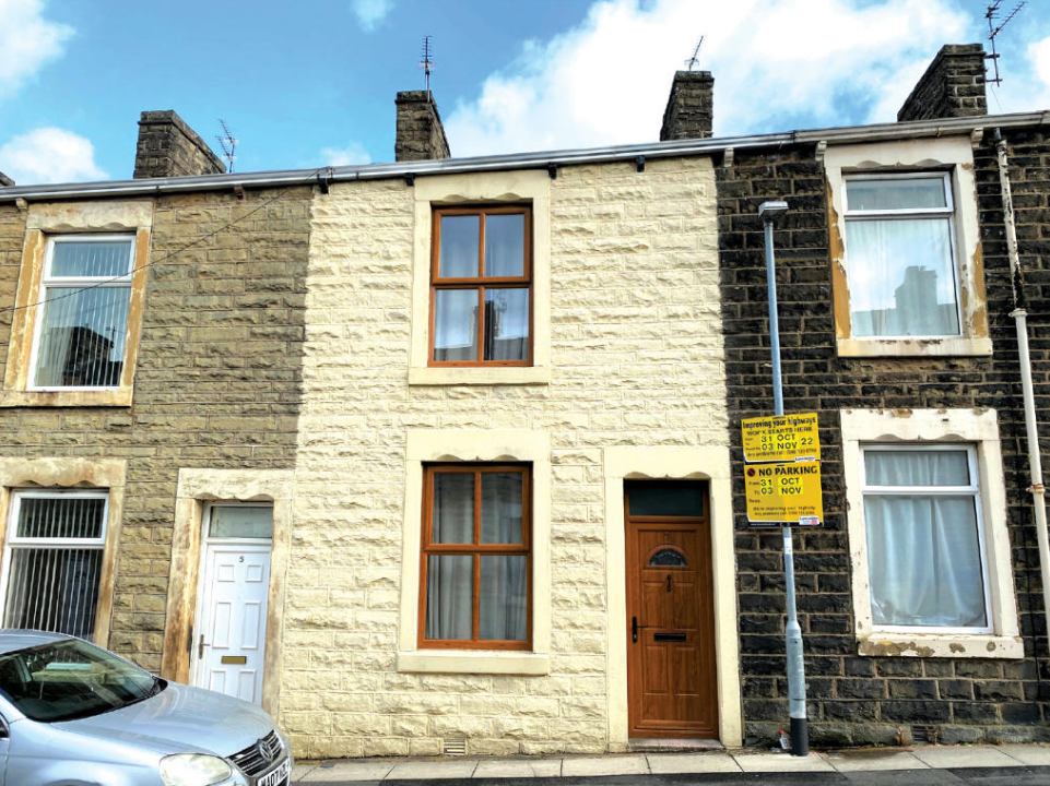 2 bed terraced house for sale in Elizabeth Street, Scaitcliffe
