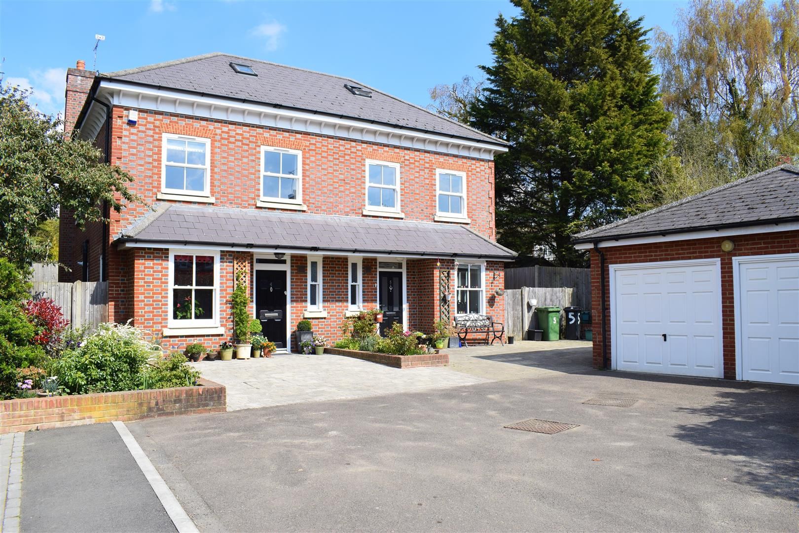 4 bed semidetached house for sale in Clemson Mews, Epsom KT17 Zoopla