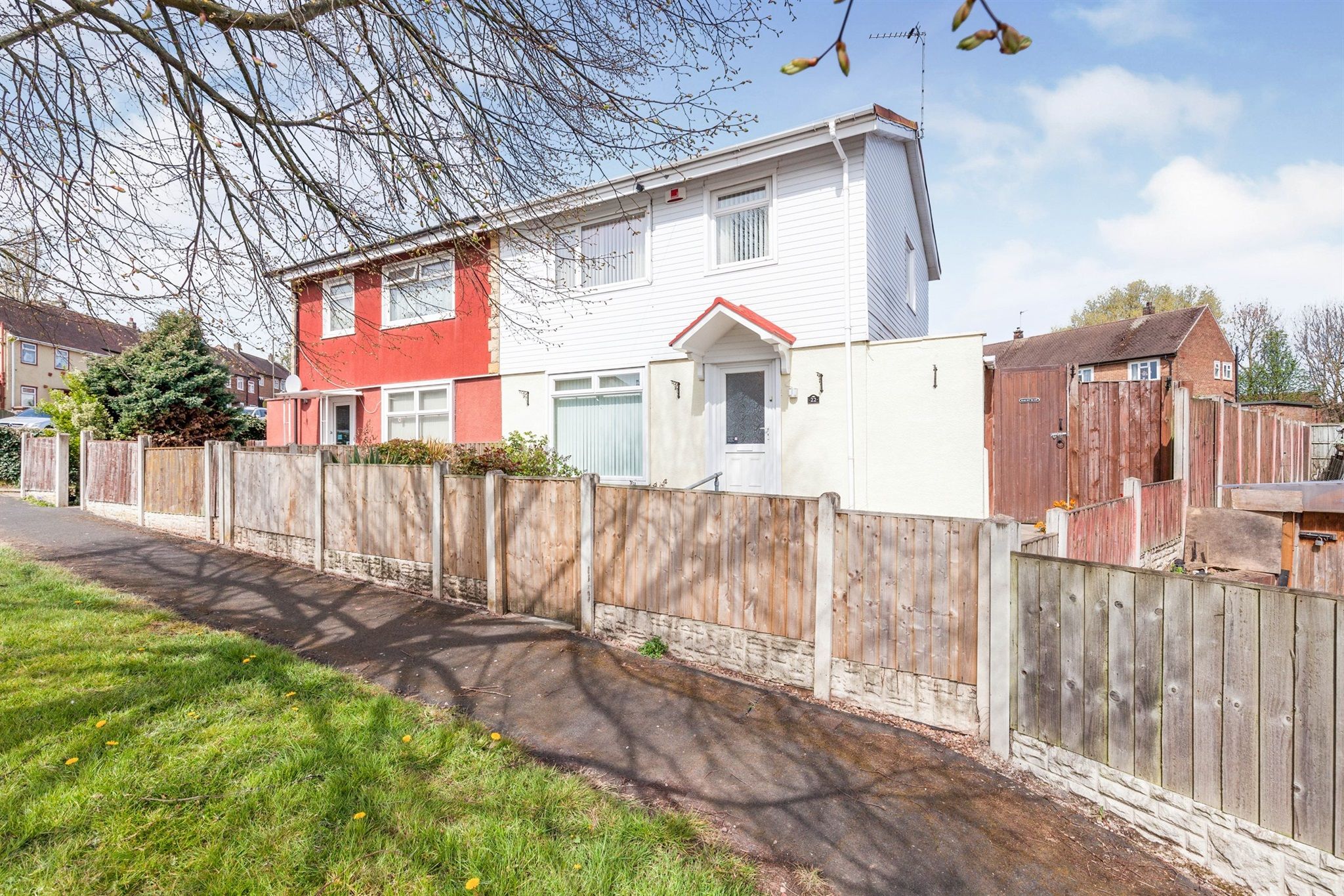 3 bed semidetached house for sale in Matlock Road, Chaddesden, Derby