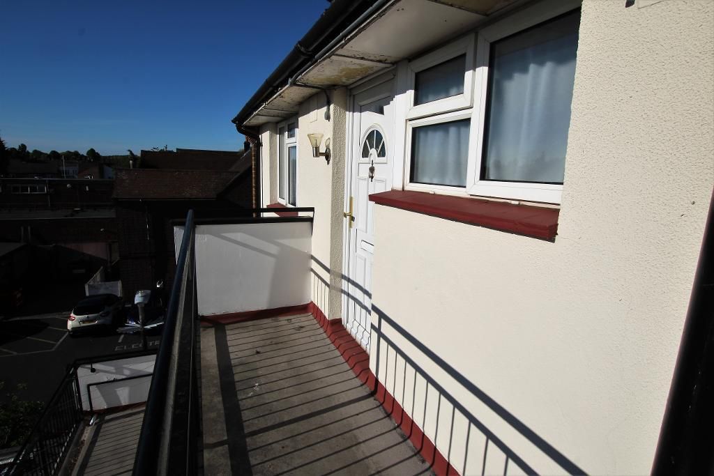 1 bed flat to rent in Dagenham Road, Romford, Essex RM7 Zoopla