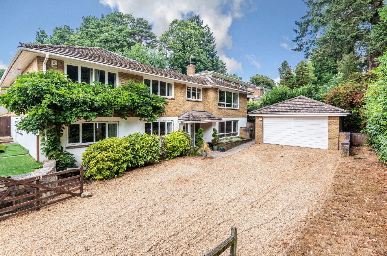 6 bed detached house for sale in Upper Chobham Road, Camberley GU15 Zoopla