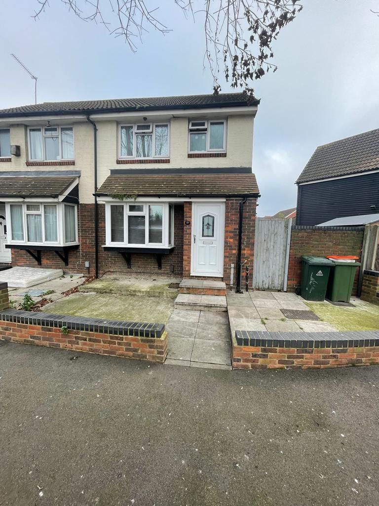 3 bed semidetached house for sale in Fulmer Road, Becton E16 Zoopla