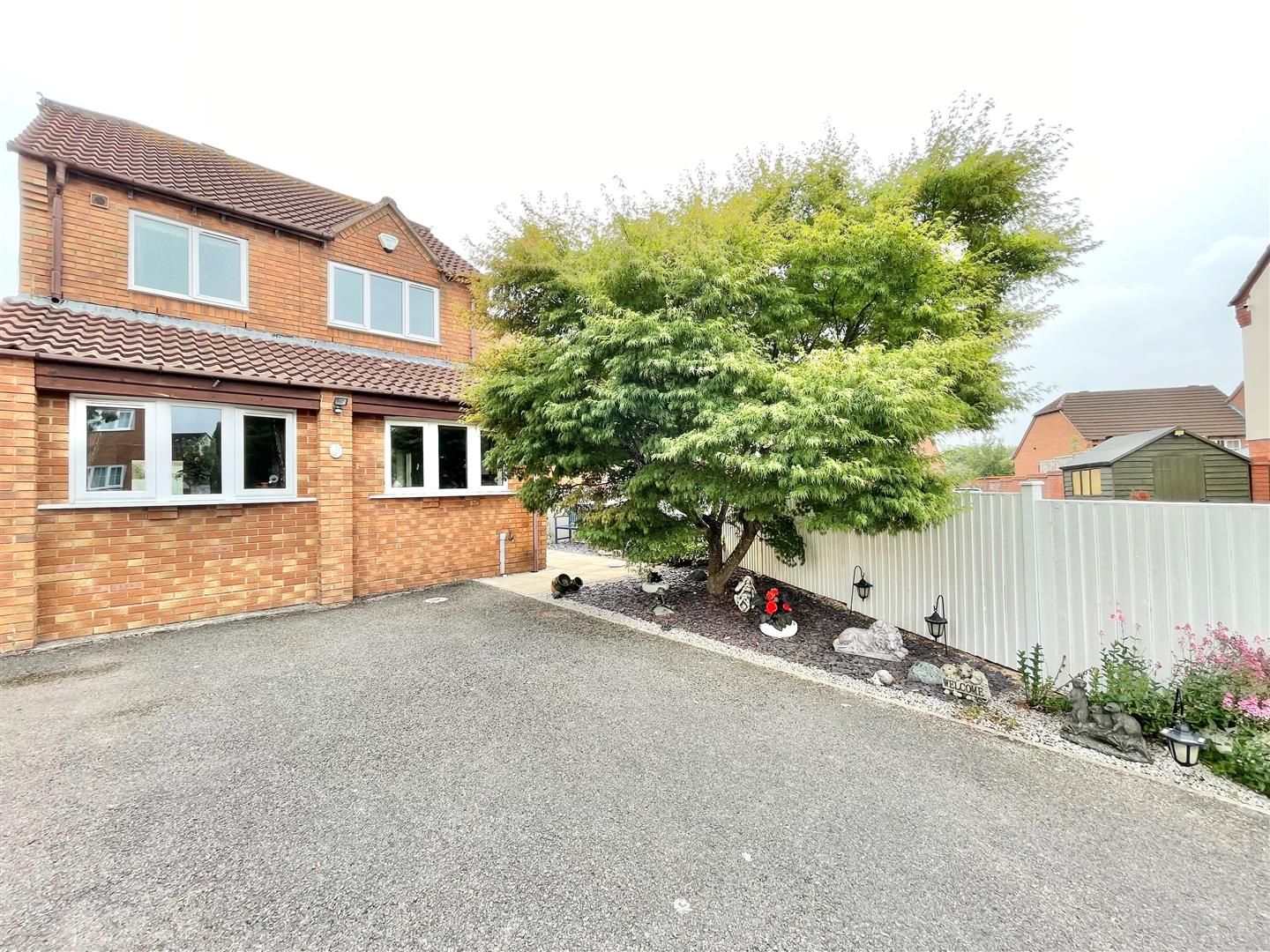 3 bed detached house to rent in Mallard Close, Bradley Stoke, Bristol