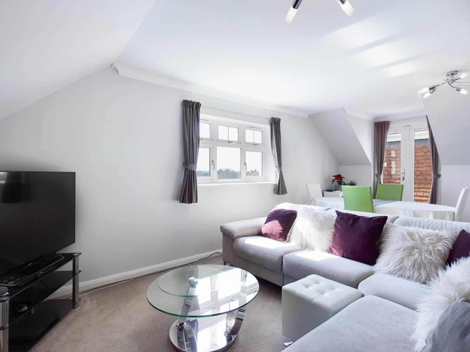 Silchester Court, 598-604 London Road, Ashford, Surrey TW15  