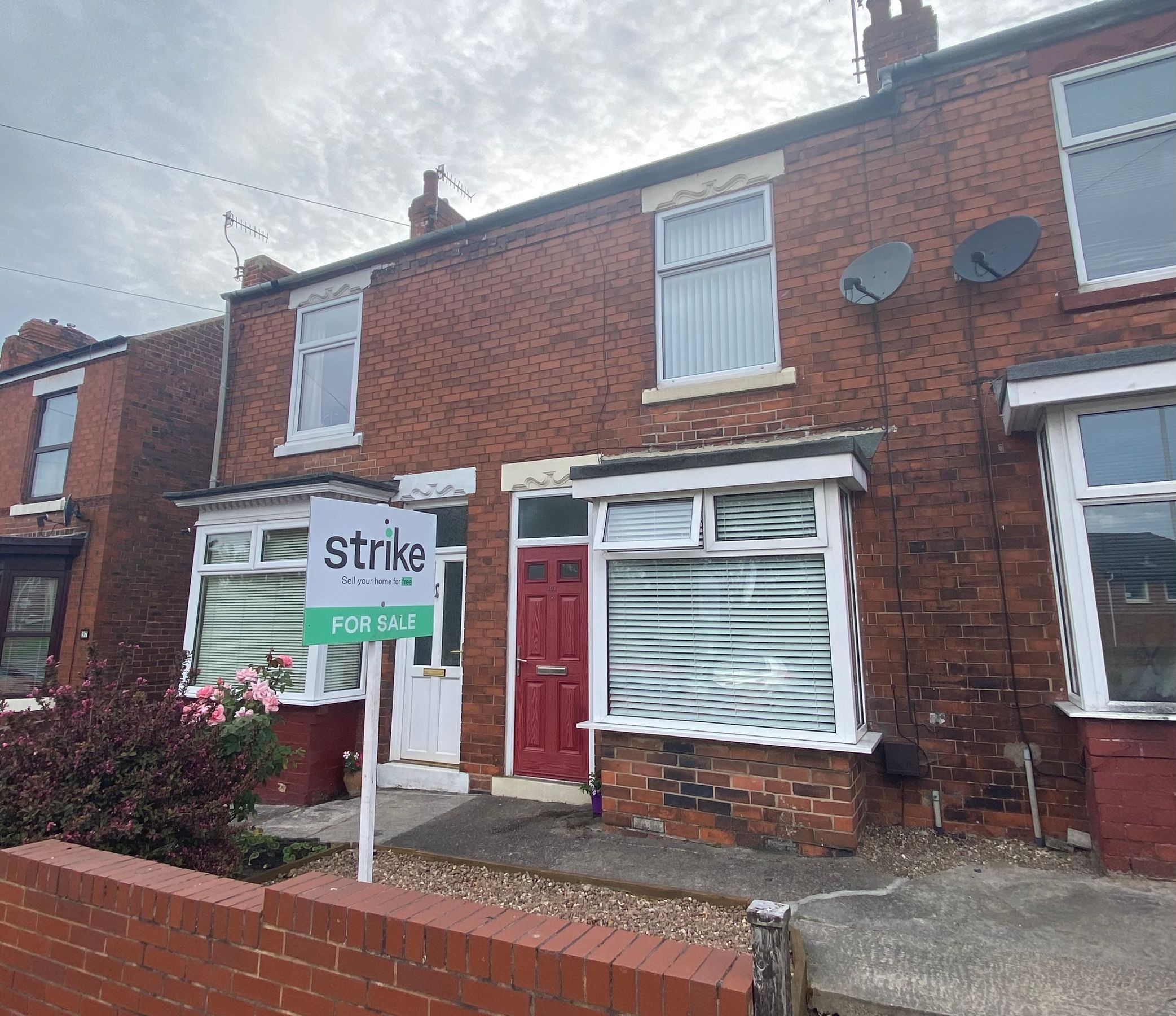 2 bed terraced house for sale in Handley Road, New Whittington