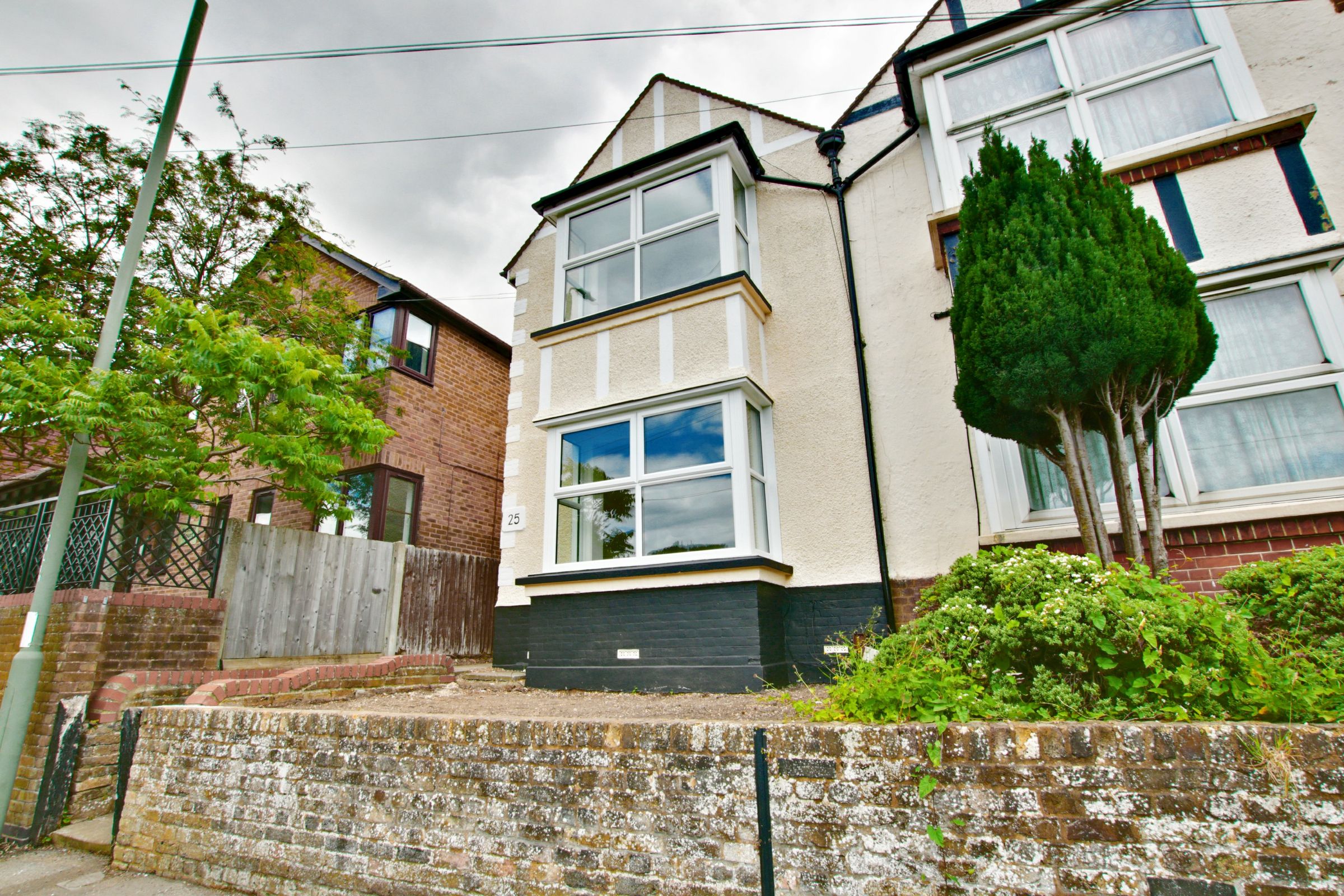 2 bed semidetached house to rent in Lower Road, St. Mary Cray