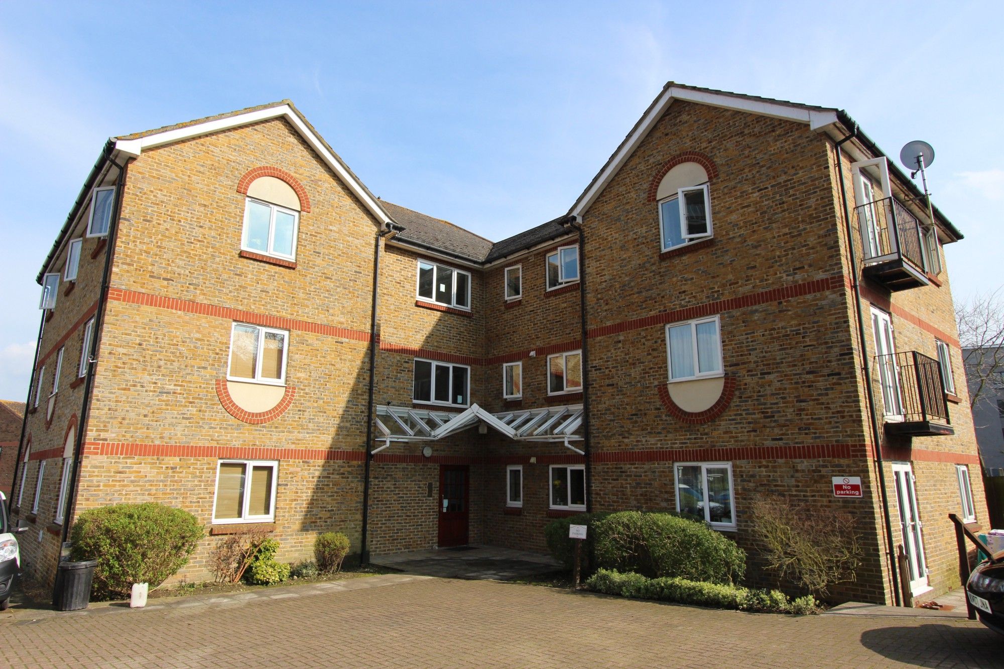 2 bed flat to rent in London Road, Allington, Maidstone ME16 Zoopla