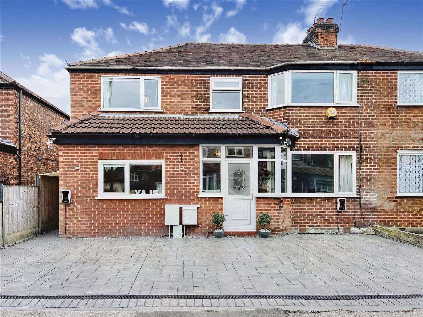 4 bed semidetached house for sale in Oldfield Drive, Timperley