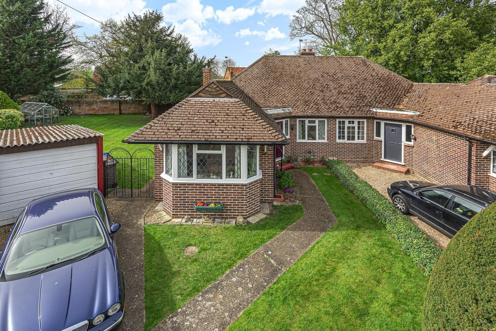 Coldharbour Close Thorpe TW20  