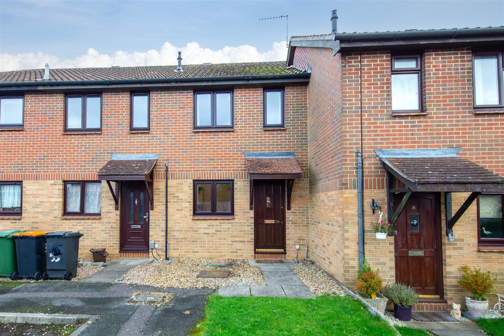 2 bed terraced house for sale in Bryant Way, Toddington, Dunstable LU5