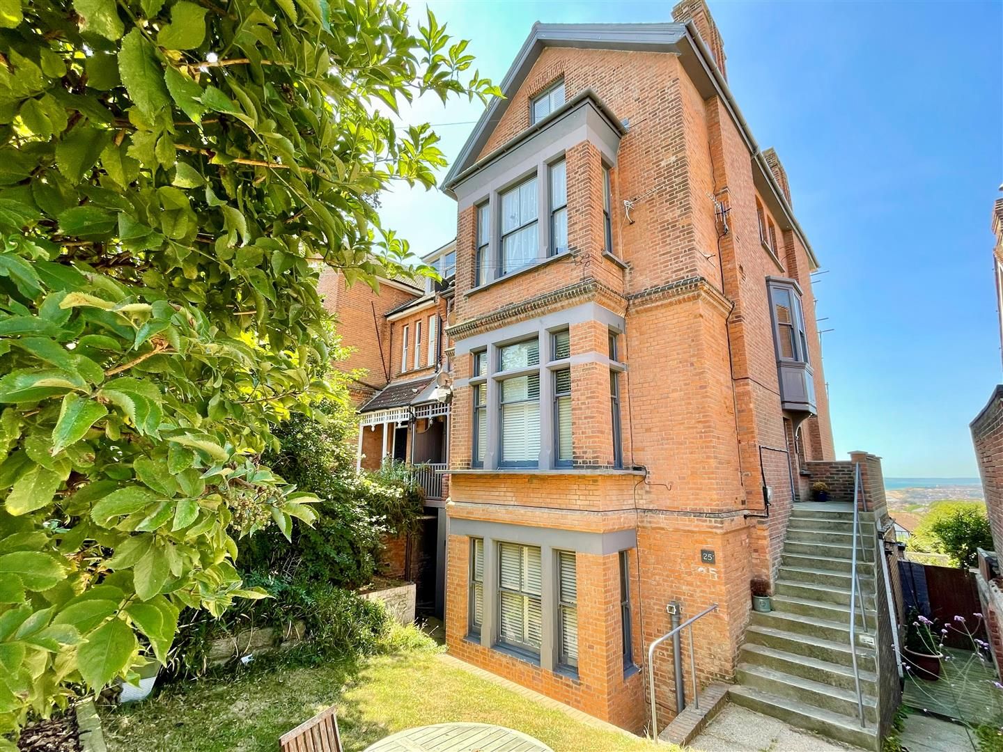 2 bed flat for sale in Albany Road, St. LeonardsOnSea TN38 Zoopla