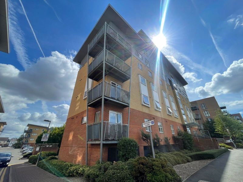 2 bed flat for sale in Station Road, Elstree, Borehamwood WD6 Zoopla