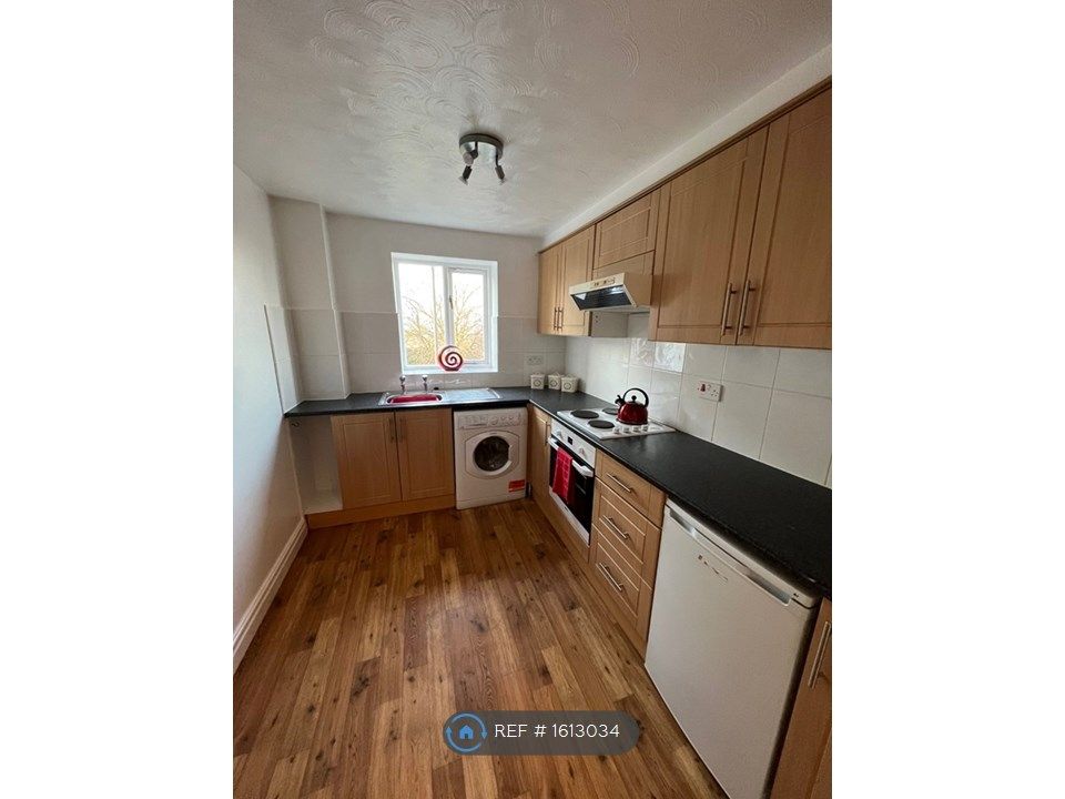 2 bed flat to rent in St. Johns Chase, Wakefield WF1 Zoopla