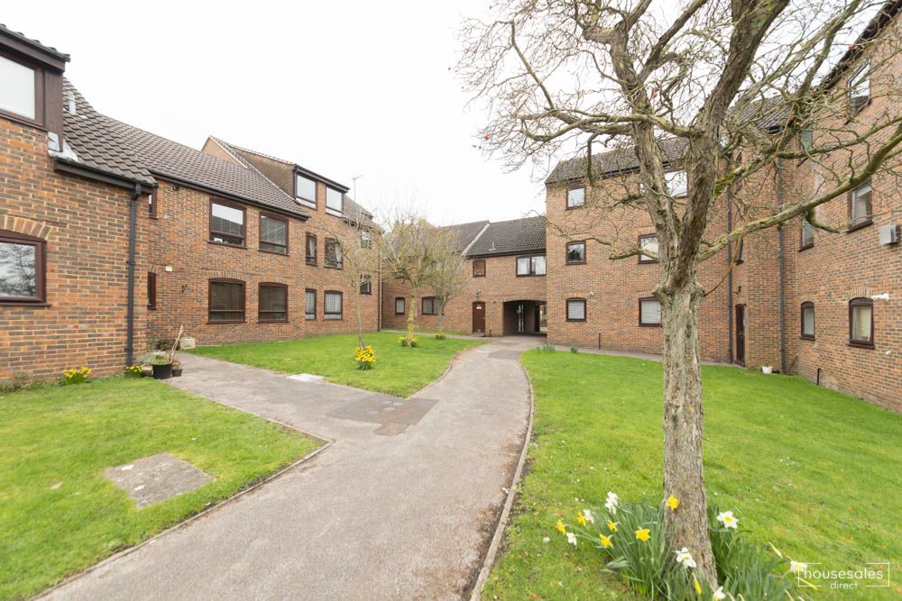 Sharonelle Court Station Road, Wokingham RG40  