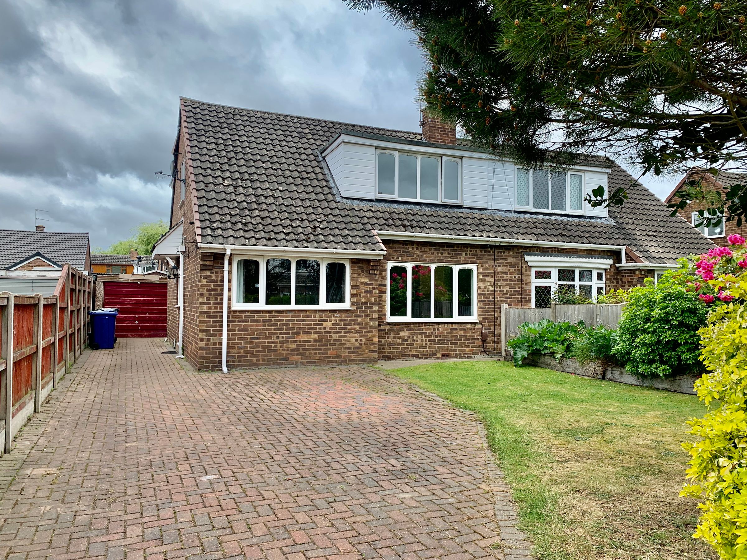 4 bed semidetached bungalow for sale in Vicarage Way, Arksey, Doncaster DN5 Zoopla