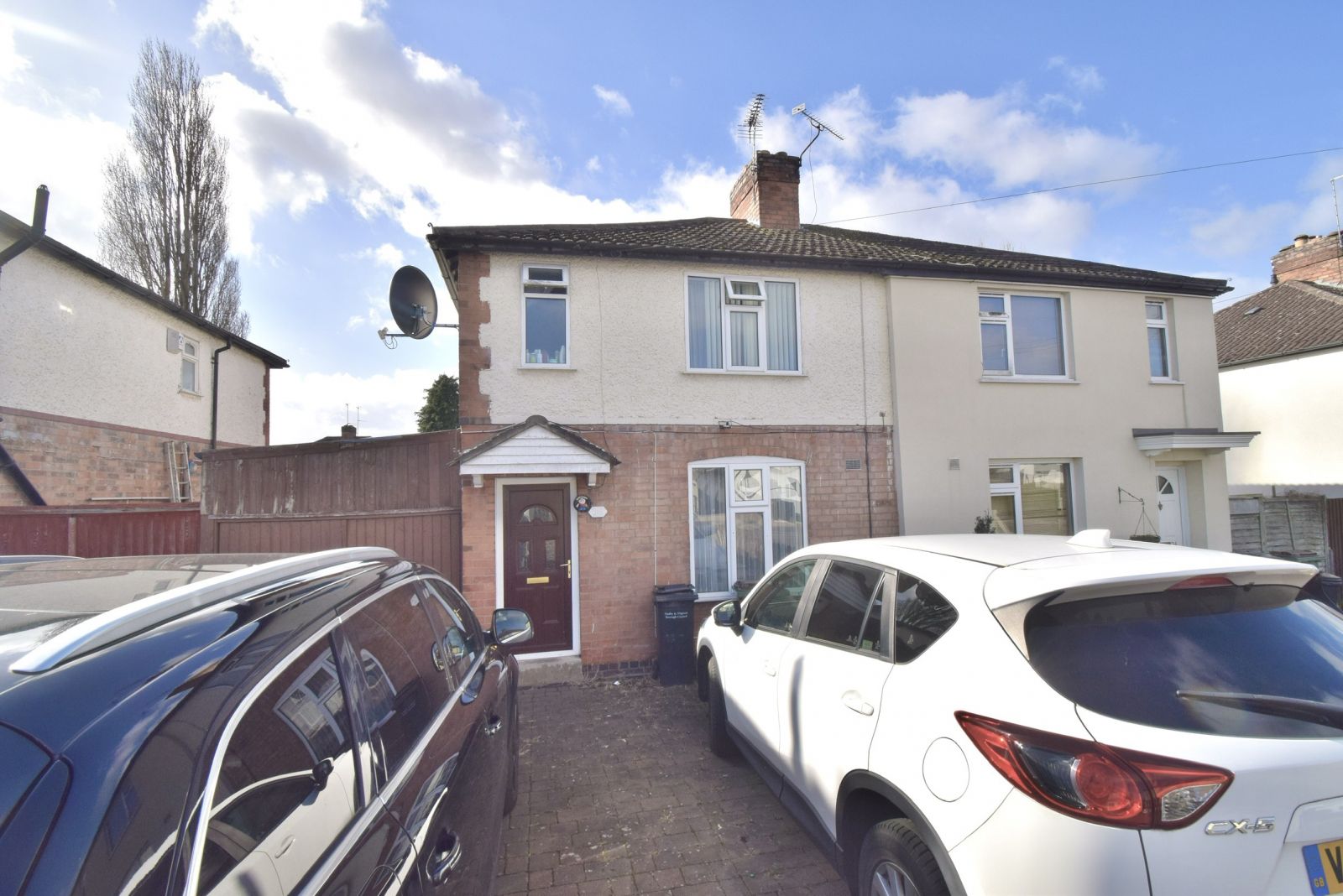 3 bed semidetached house for sale in Northfield Avenue, Wigston
