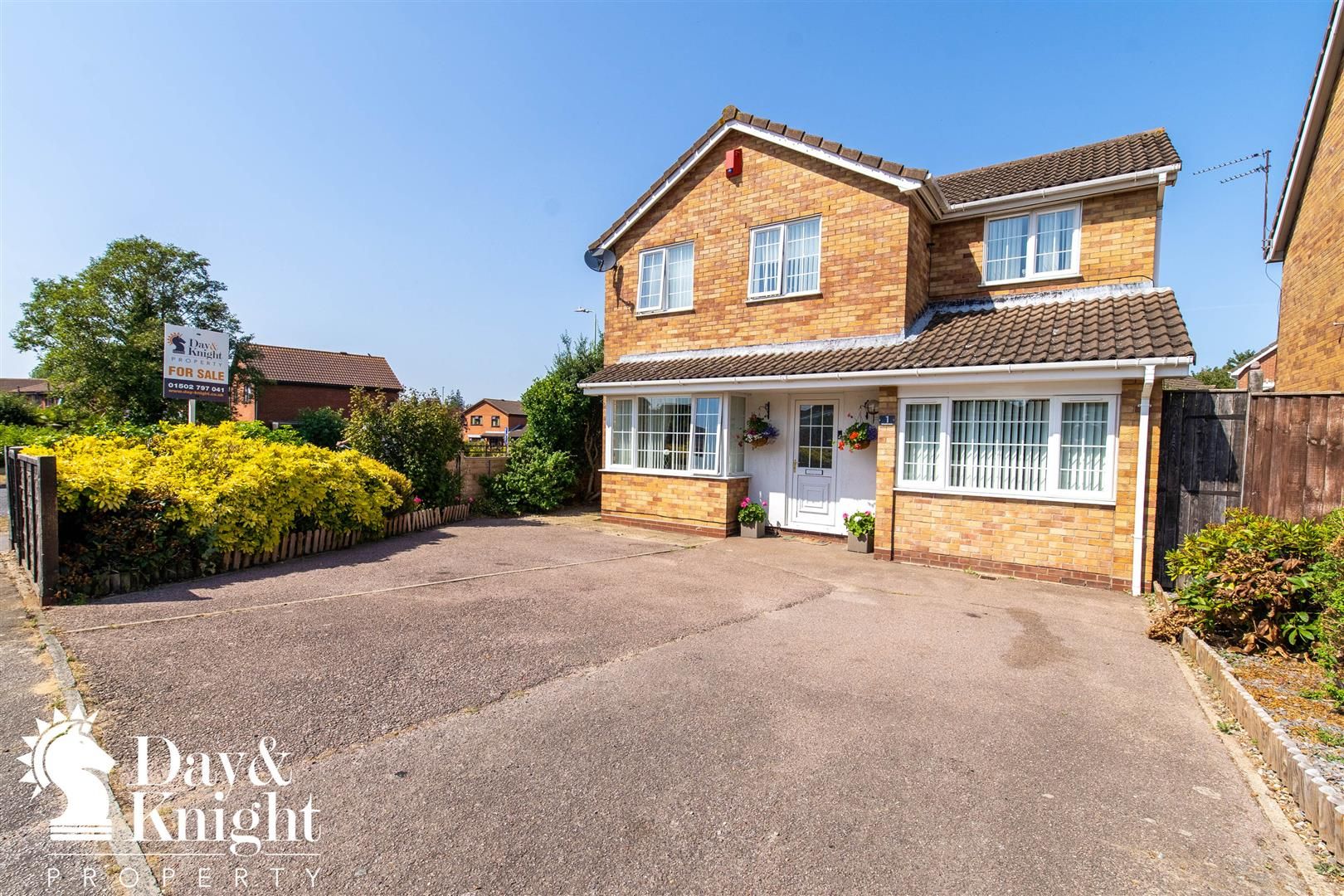 4 bed detached house for sale in Wharfedale, Carlton Colville