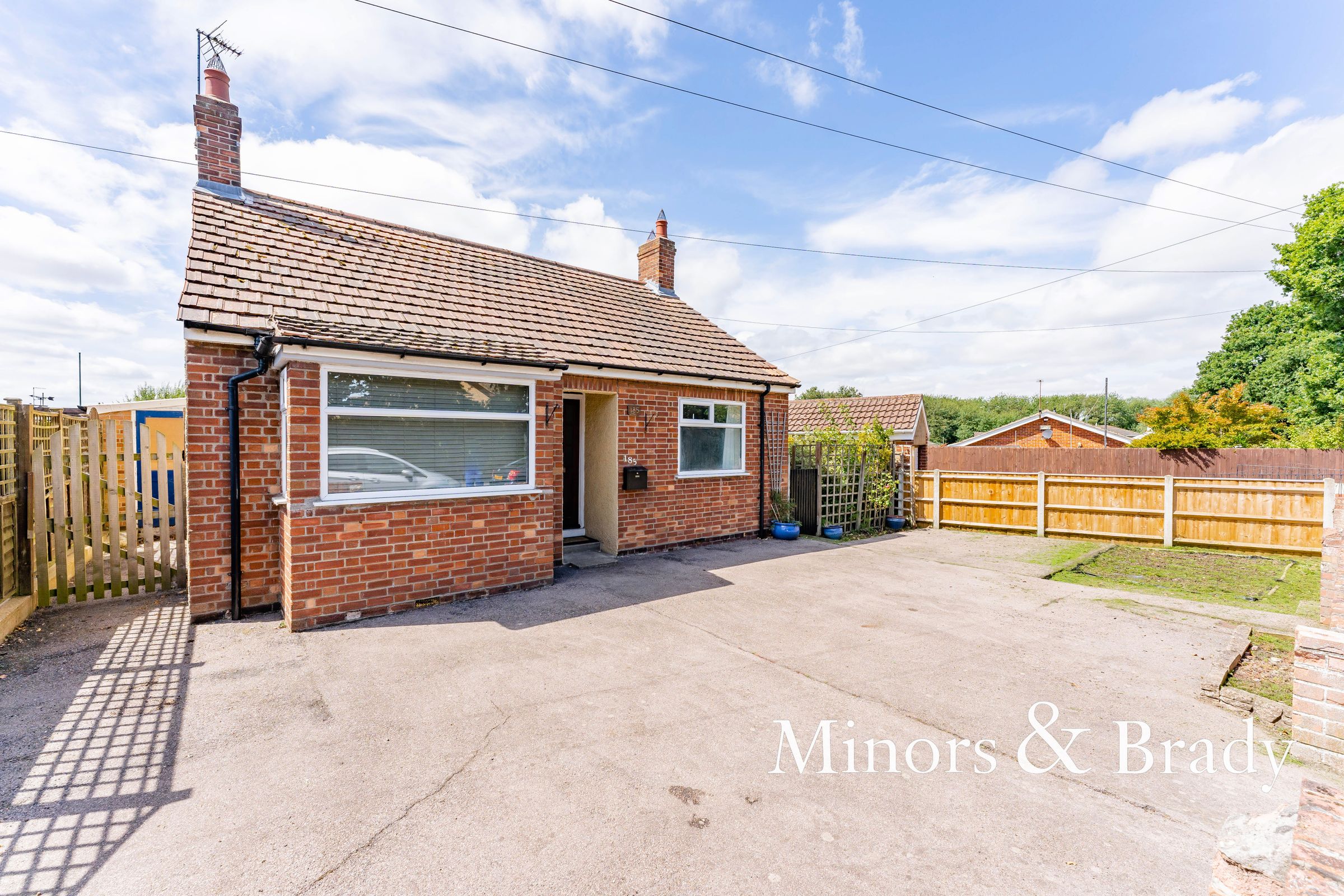 2 bed detached bungalow for sale in Oulton Road, Lowestoft NR32 Zoopla