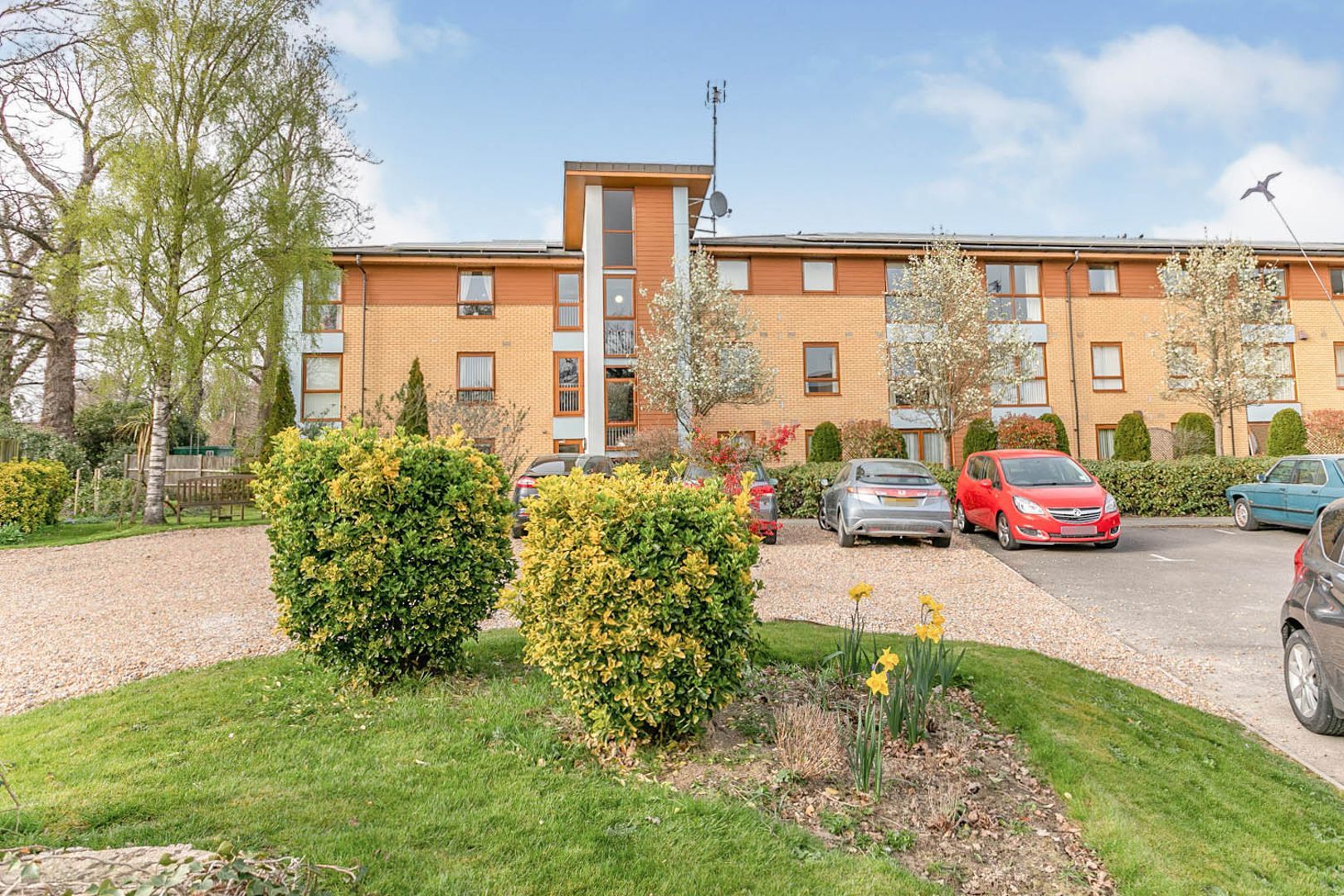 2 bed property for sale in Commonwealth Drive, Crawley RH10 Zoopla