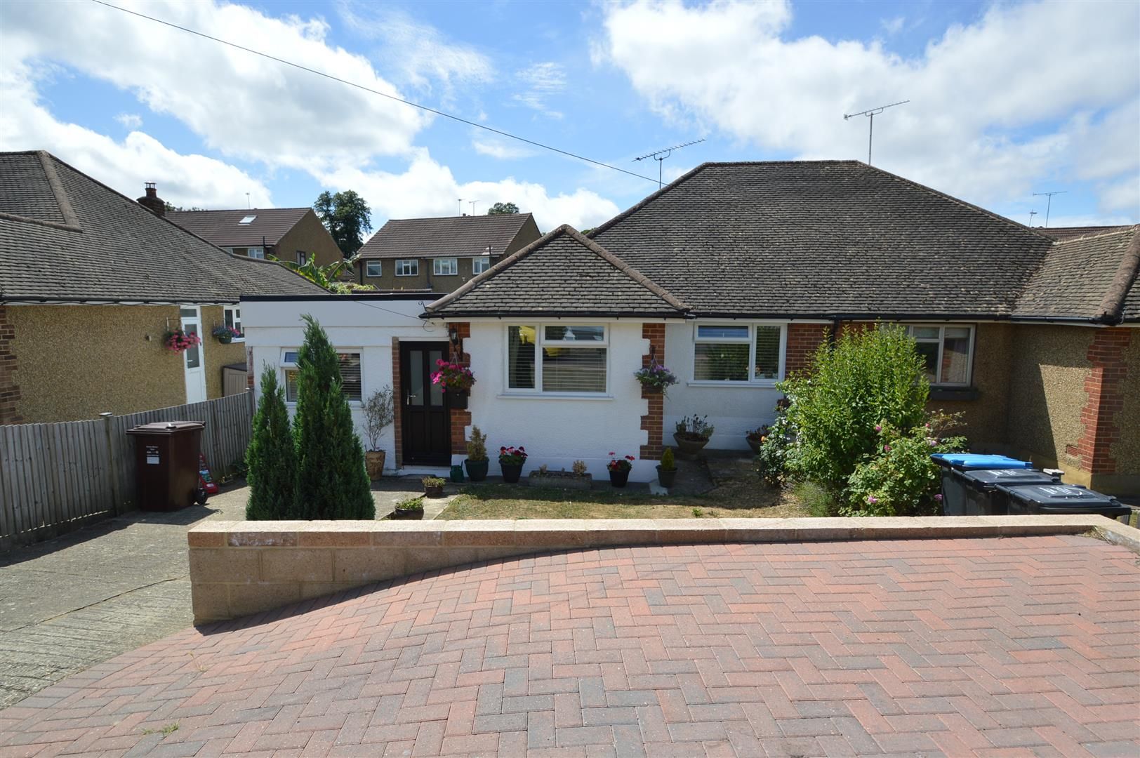 3 bed semidetached bungalow for sale in Auckland Road, Caterham CR3