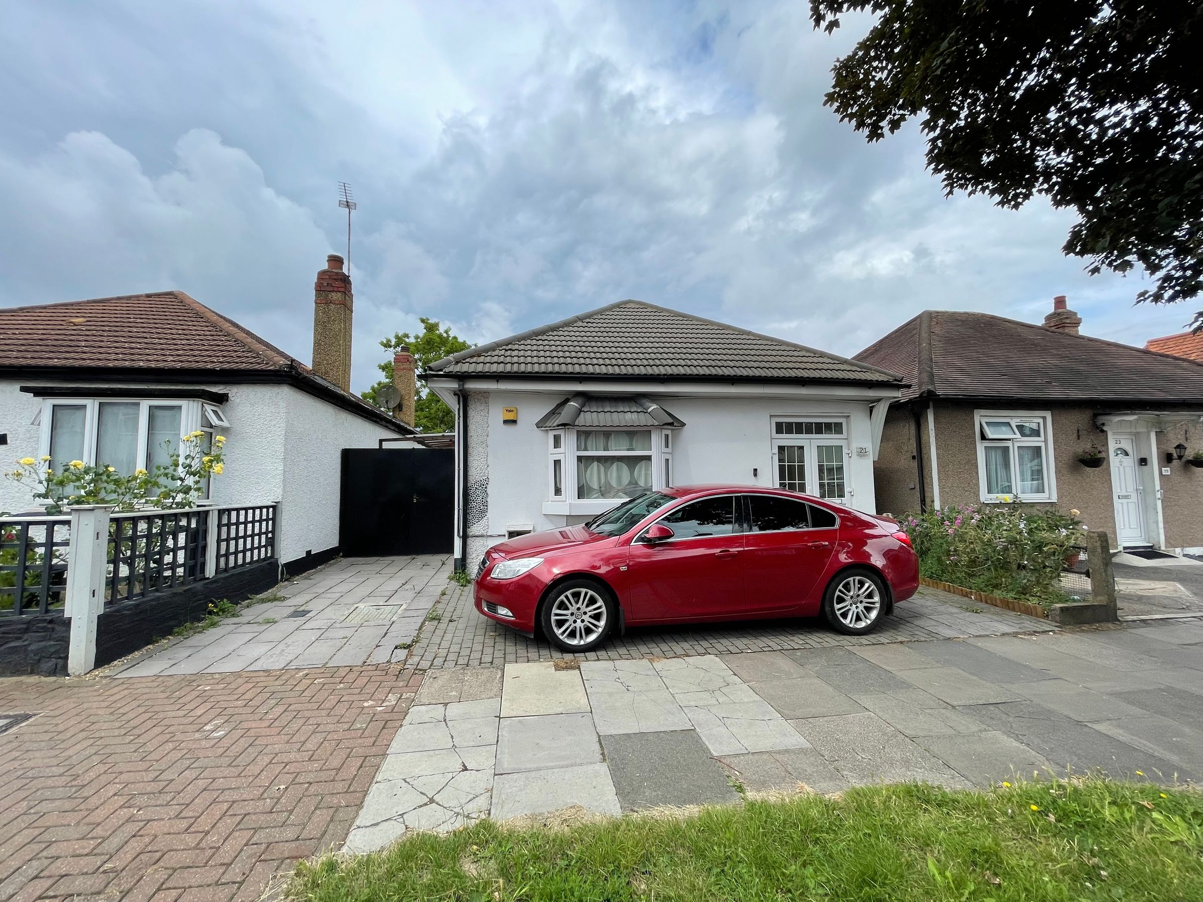 3 bed detached bungalow for sale in Eton Avenue, Wembley HA0 Zoopla