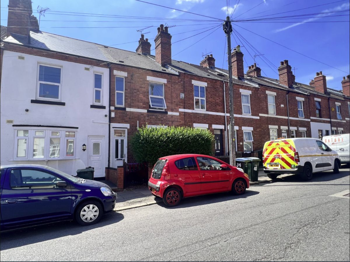 4 bed terraced house for sale in Broomfield Road, Earlsdon, Coventry